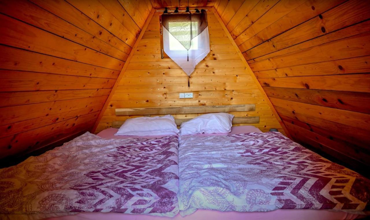 Glamping Hisice Orlic Hotell Muta Exteriör bild