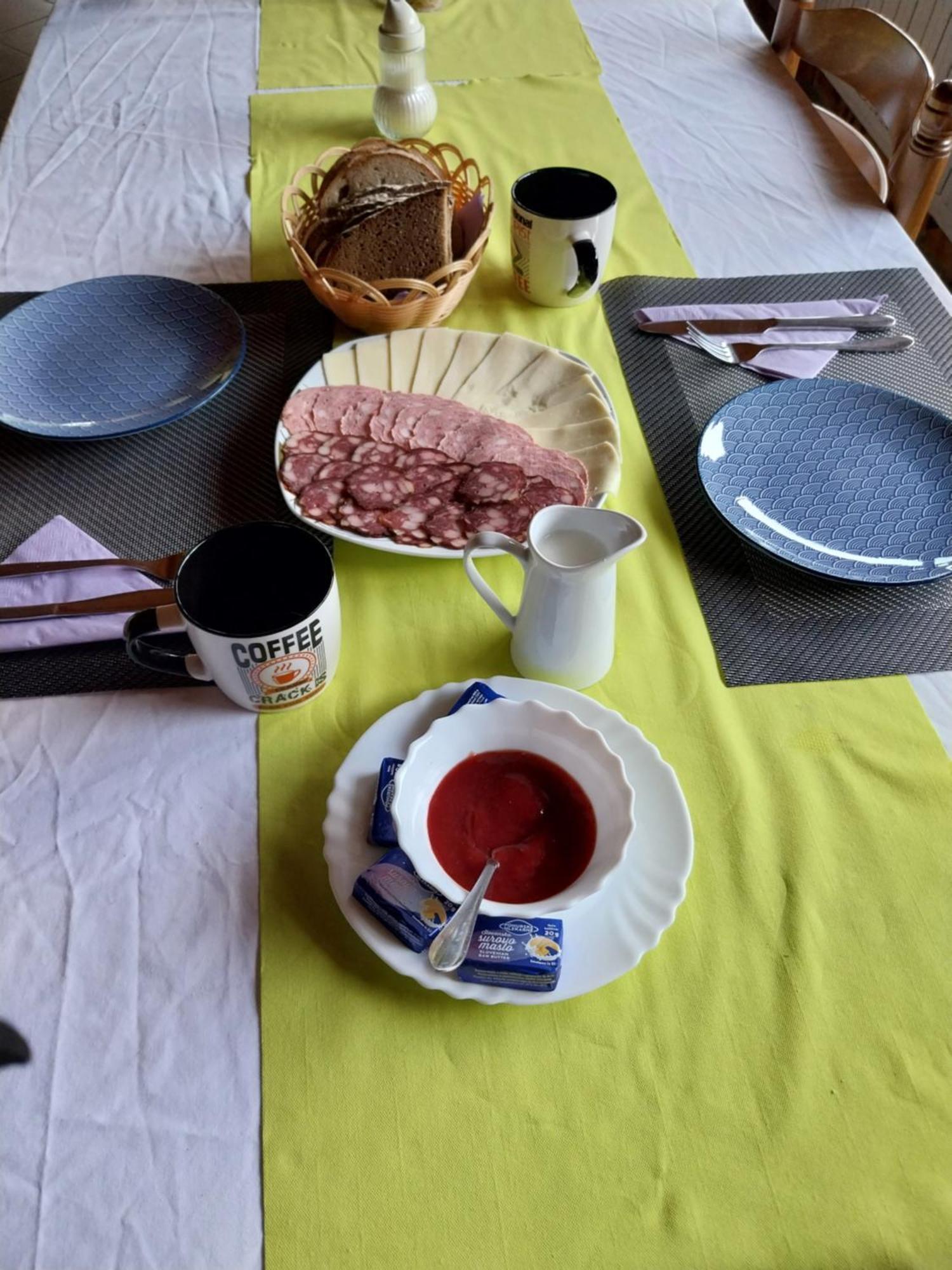 Glamping Hisice Orlic Hotell Muta Exteriör bild